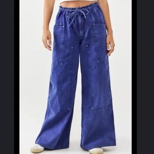 Urban outfitters BDG utility cargo pants with tie waist💙